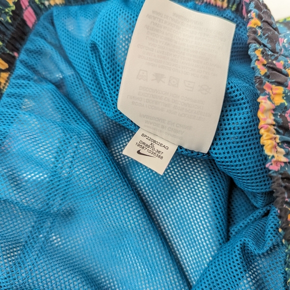 Nike Shorts XL - Picture 4 of 4